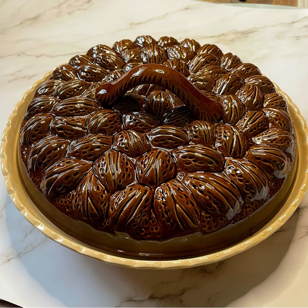 Vintage Certified International Corp pecan pie dish